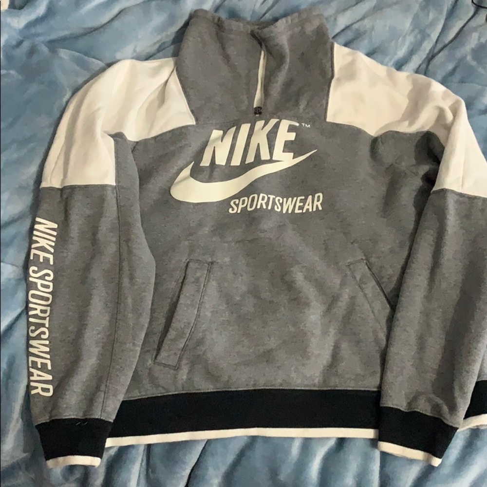 Nike sweatshirt